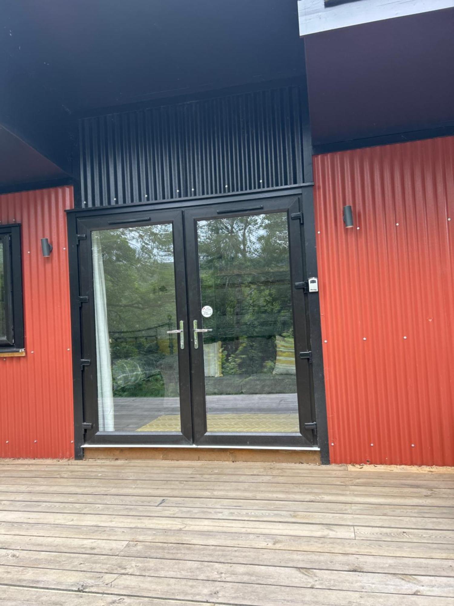 1Lochness Glam Lodges Inverness Exterior photo