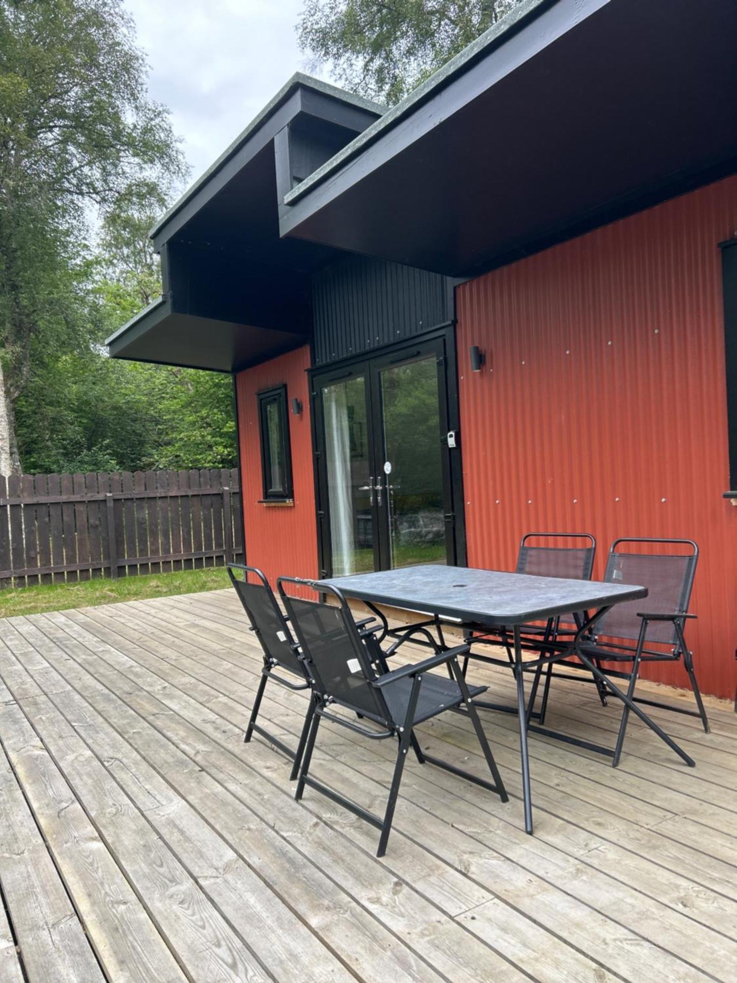 1Lochness Glam Lodges Inverness Exterior photo
